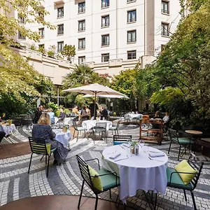 מלון Novotel Les Halles ****