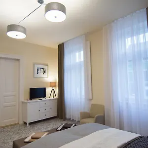 Zora Apartament Eger